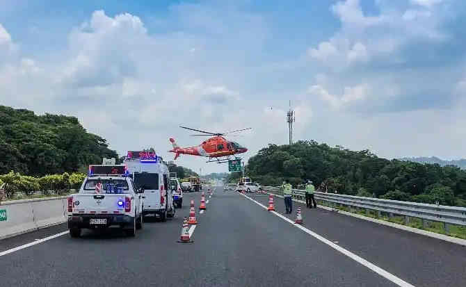 卡若区高速公路汽车救援案例
